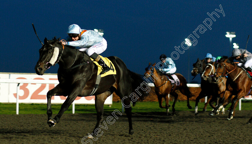 Woodside-Wonder-0002 
 WOODSIDE WONDER (Callum Rodriguez) wins The 32Red On The App Store Nursery
Kempton 12 Dec 2018 - Pic Steven Cargill / Racingfotos.com