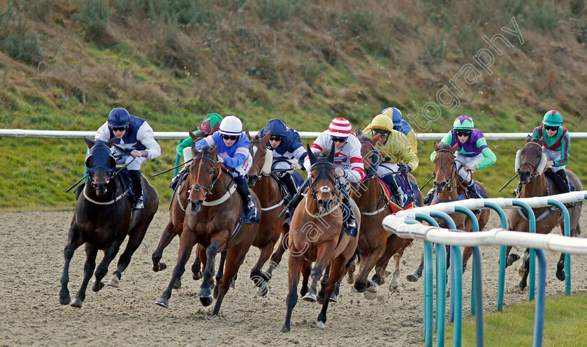 Kodiline-0001 
 KODILINE (left, Clifford Lee) beats DREAMBOAT ANNIE (2nd left) and HIGHLAND ACCLAIM (right) in The Bombardier Golden Beer Selling Handicap
Lingfield 11 Dec 2019 - Pic Steven Cargill / Racingfotos.com