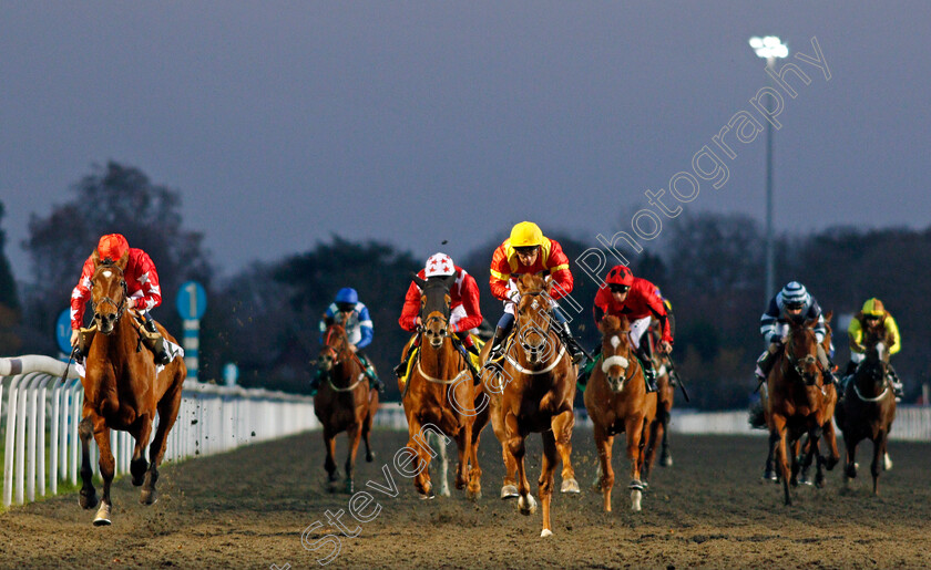 Peace-And-Plenty-0002 
 PEACE AND PLENTY (centre, Silvestre de Sousa) beats HAIRDRYER (left) in The 32Red On The App Store Handicap Kempton 22 Nov 2017 - Pic Steven Cargill / Racingfotos.com