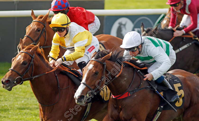 Gold-As-Glass-0002 
 GOLD AS GLASS (left, Hollie Doyle) beats MARIE LAVEAU (right) in The Discover Newmarket Fillies Restricted Novice Stakes Div1
Newmarket 19 Oct 2022 - Pic Steven Cargill / Racingfotos.com