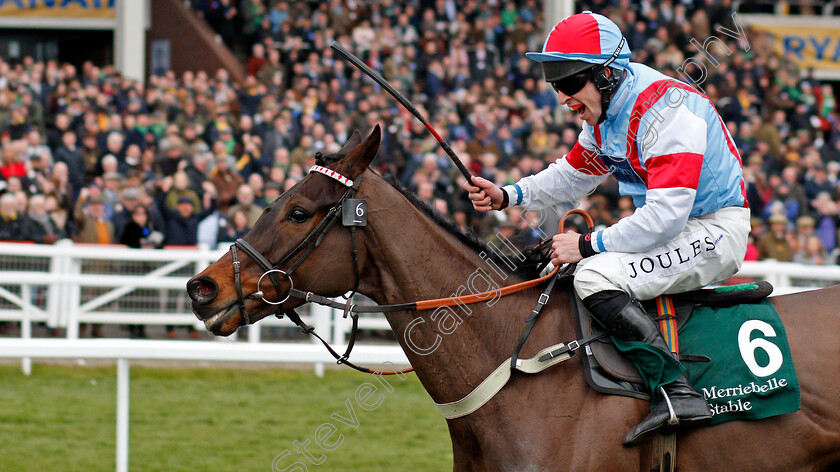 Simply-The-Betts-0009 
 SIMPLY THE BETTS (Gavin Sheehan) wins The Brown Advisory & Merriebelle Stable Plate
Cheltenham 12 Mar 2020 - Pic Steven Cargill / Racingfotos.com