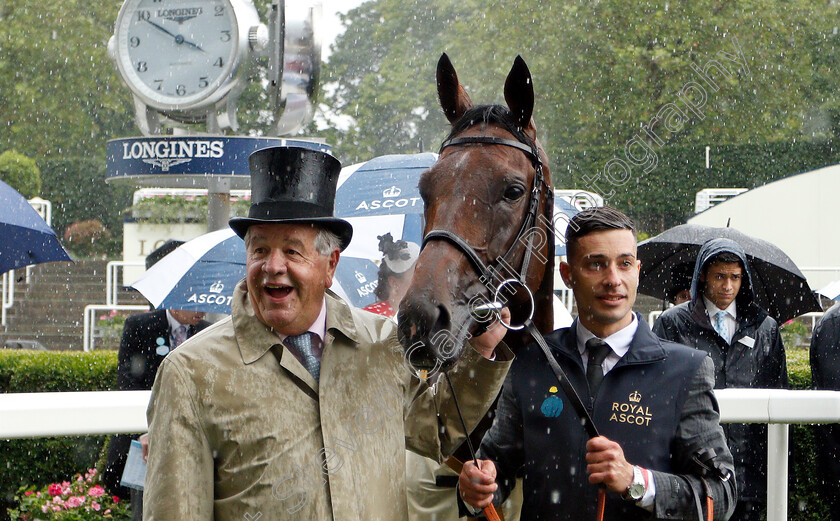 Crystal-Ocean-0017 
 CRYSTAL OCEAN with Sir Michael Stoute after The Prince Of Wales's Stakes
Royal Ascot 19 Jun 2019 - Pic Steven Cargill / Racingfotos.com