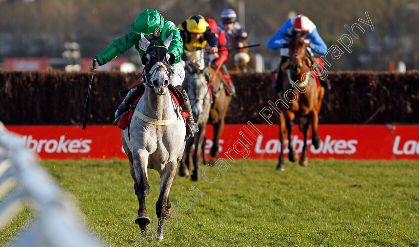 Bad-0005 
 BAD (Ben Jones) wins The Ladbrokes Handicap Chase
Kempton 22 Feb 2025 - Pic Steven Cargill / Racingfotos.com