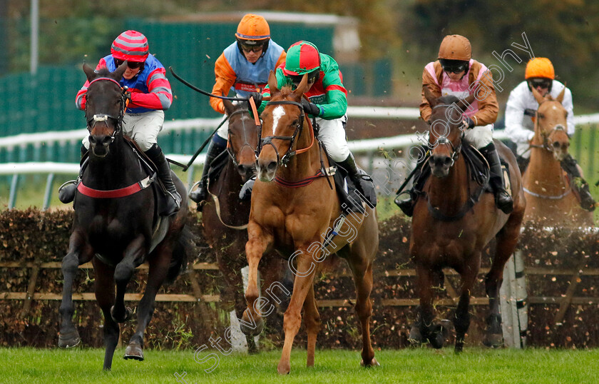 El-Saviour-0004 
 EL SAVIOUR (centre, Tom Cannon) beats MYFANWY'S MAGIC (left, Harry Atkins) in The Denis O'Connell Memorial National Hunt Novices Hurdle
Warwick 22 Nov 2023 - Pic Steven Cargill / Racingfotos.com