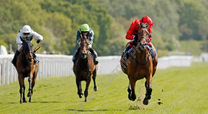 Emily-Upjohn-0001 
 EMILY UPJOHN (Frankie Dettori) wins The Tattersalls Musidora Stakes
York 11 May 2022 - Pic Steven Cargill / Racingfotos.com