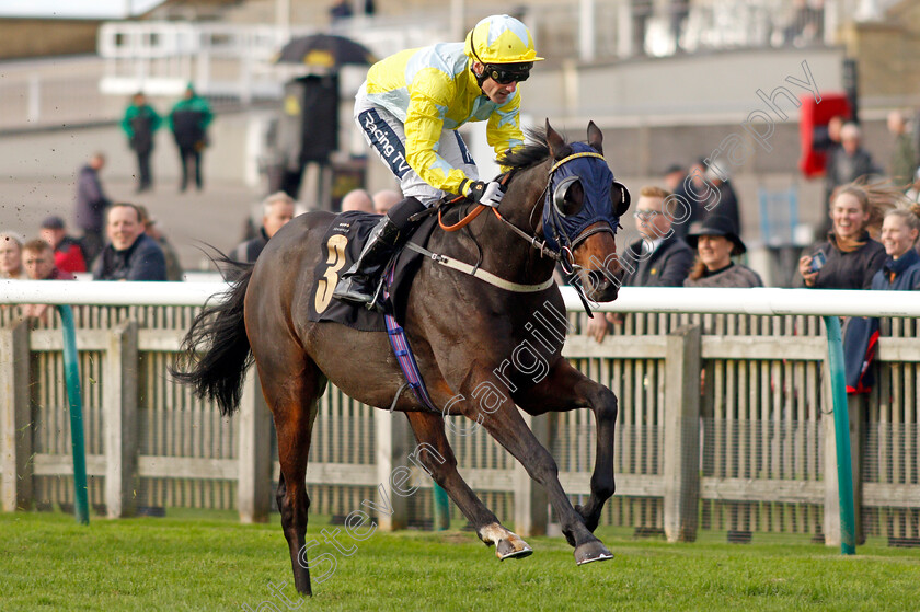 Solo-Saxophone-0005 
 SOLO SAXOPHONE (Paul Mulrennan) wins The 888sport What's Your Thinking Handicap
Newmarket 29 Oct 2021 - Pic Steven Cargill / Racingfotos.com