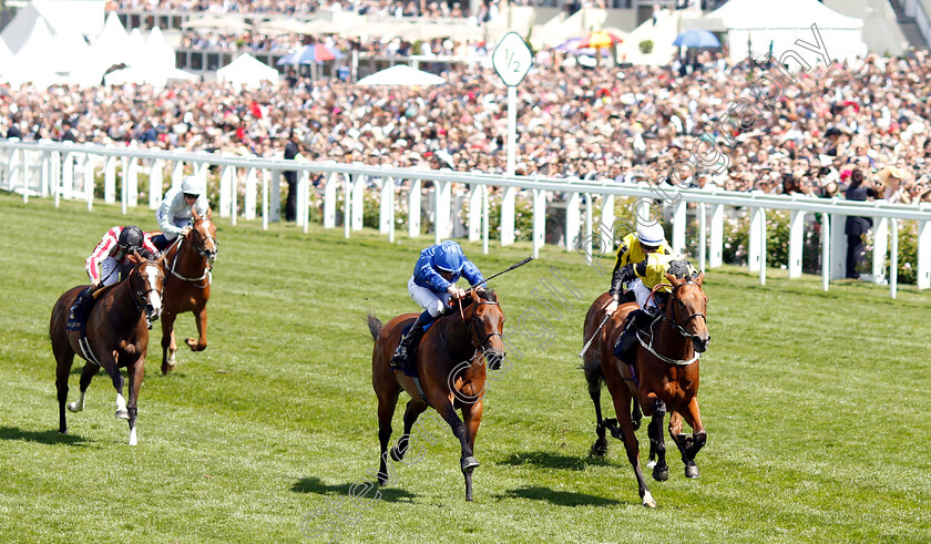 Main-Edition-0001 
 MAIN EDITION (right, James Doyle) beats LA PELOSA (centre) in The Albany Stakes
Royal Ascot 22 Jun 2018 - Pic Steven Cargill / Racingfotos.com