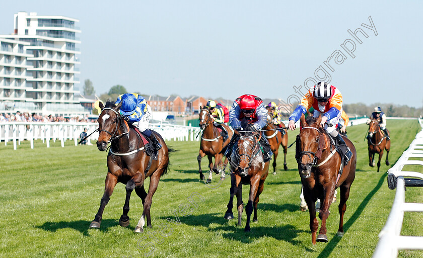 Medburn-Cutler-0001 
 MEDBURN CUTLER (right, Joe Fanning) beats COEUR DE LION (left) in The Compton Beauchamp Estates Ltd Silver Bar Handicap Newbury 20 Apr 2018 - Pic Steven Cargill / Racingfotos.com