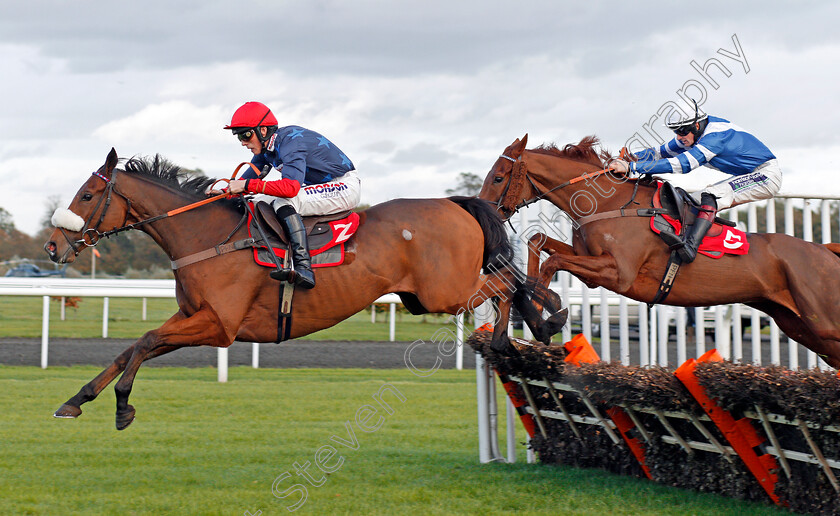 Old-Guard-0004 
 OLD GUARD (Harry Cobden) beats SAN BENEDETO (right) in The Matchbook VIP Hurdle Kempton 22 Oct 2017 - Pic Steven Cargill / Racingfotos.com