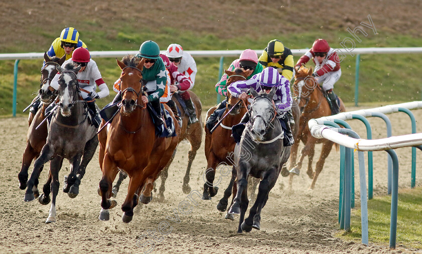 Raintown-0003 
 RAINTOWN (left, David Probert) beats AMAZING (centre) and BOHEMIAN BREEZE (right) in The Boost Your Acca-Fenwa With Betuk Handicap
Lingfield 20 Jan 2024 - Pic Steven Cargill / Racingfotos.com