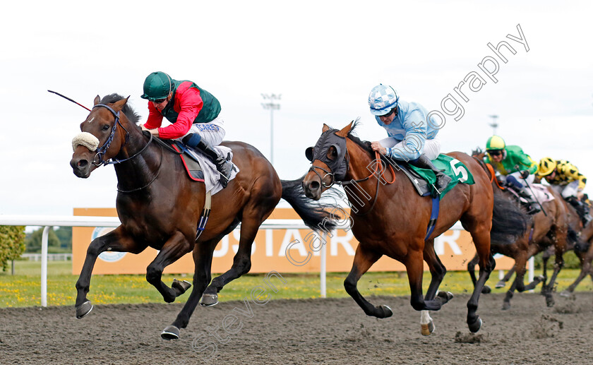 Sergeants-Legacy-0003 
 SERGEANTS LEGACY (Joey Haynes) beats CRAFTY SPIRIT (right) in The Try Unibet's Improved Bet Builder Handicap
Kempton 16 Jul 2024 - Pic Steven Cargill / Racingfotos.com