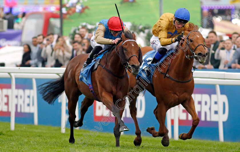 Two-Tempting-0002 
 TWO TEMPTING (right, David Egan) beats BESHTANI (left) in The Trustatrader Handicap
Epsom 31 May 2024 - pic Steven Cargill / Racingfotos.com