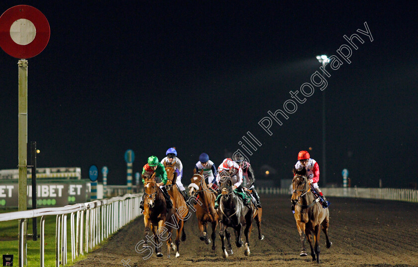 Candleford-0005 
 CANDLEFORD (left, Tom Marquand) wins The Unibet 3 Uniboosts A Day Handicap
Kempton 10 Nov 2021 - Pic Steven Cargill / Racingfotos.com