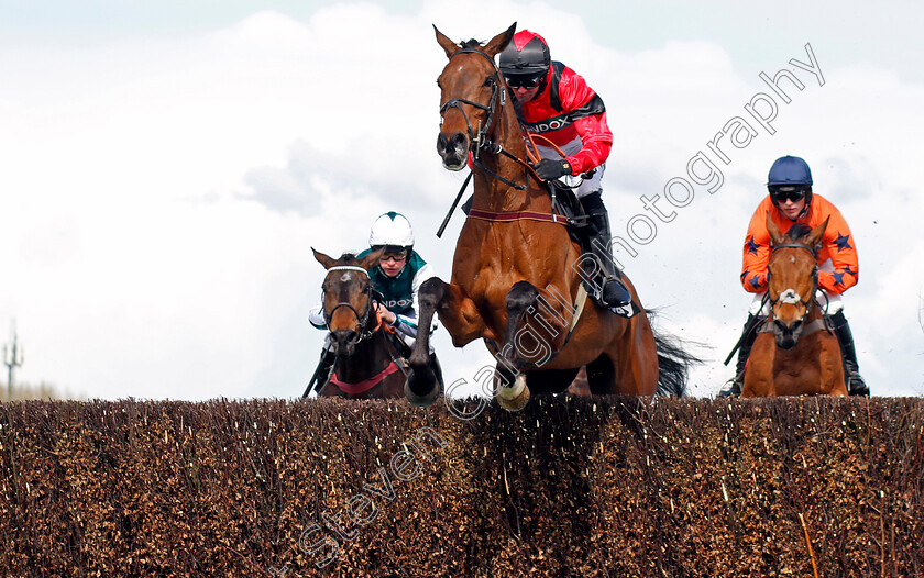 Ahoy-Senor-0004 
 AHOY SENOR (Derek Fox) wins The Betway Mildmay Novices Chase
Aintree 8 Apr 2022 - Pic Steven Cargill / Racingfotos.com