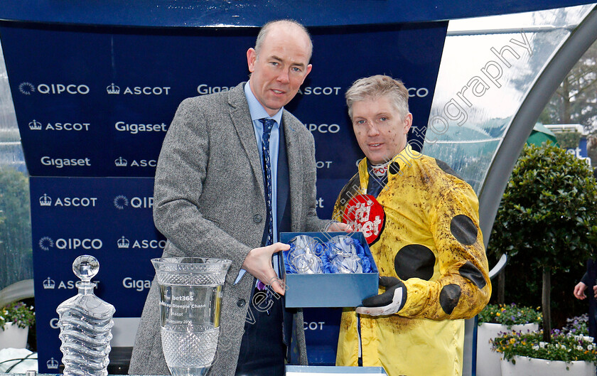 Acting-Lass-0010 
 Presentation for The Bet365 Handicap Chase Ascot 20 Jan 2018 - Pic Steven Cargill / Racingfotos.com