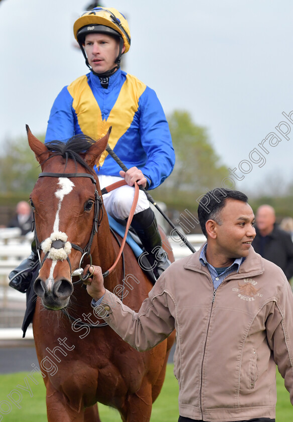 Nader-King-0008 
 NADER KING (Richard Kingscote) winner of The Castle Rock Harvest Pale Chase Maiden Stakes
Nottingham 22 Apr 2023 - pic Steven Cargill / Becky Bailey / Racingfotos.com