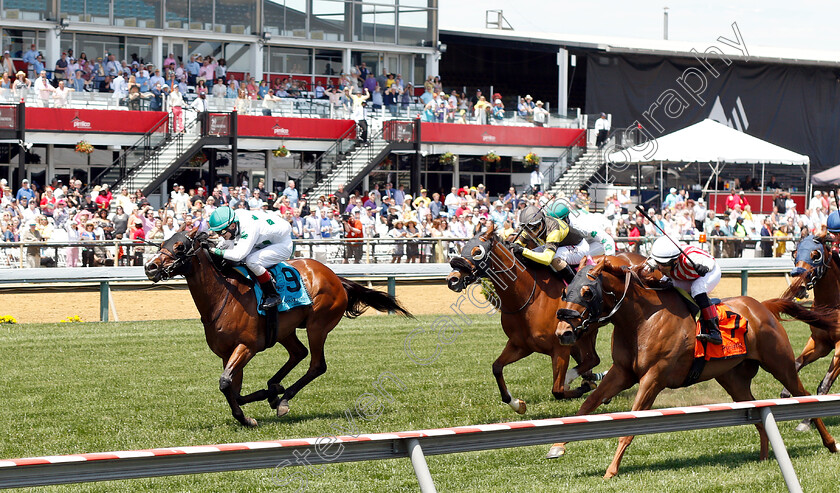 Time-Flies-By-0002 
 TIME FLIES BY (left, Trevor McCarthy) beats RISING PERRY (right) in Waiver Maiden Claimer
Pimlico, Baltimore USA, 17 May 2019 - Pic Steven Cargill / Racingfotos.com