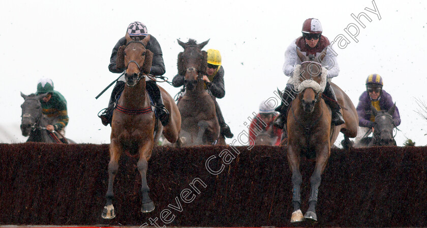 Full-Irish-and-Minella-On-Line-0001 
 FULL IRISH (left, James Bowen) with MINELLA ON LINE (right, Conor Shoemark)
Newbury 1 Dec 2018 - Pic Steven Cargill / Racingfotos.com