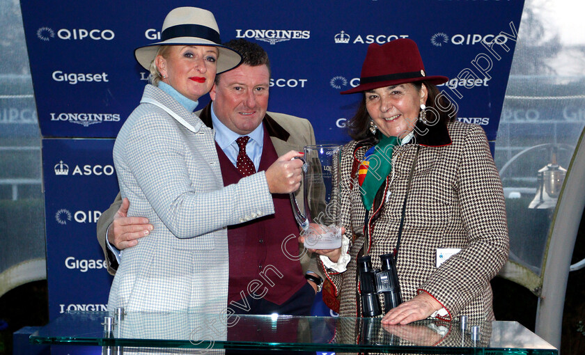 Eden-Du-Houx-0007 
 Presentation to Caroline Tisdall for The St Andrews Holdings Championship Standrad Open National Hunt Flat Race won by EDEN DU HOUX
Ascot 21 Dec 2018 - Pic Steven Cargill / Racingfotos.com