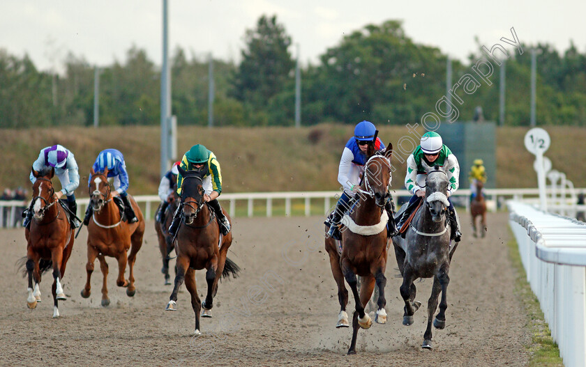 Melburnian-0004 
 MELBURNIAN (Levi Williams) beats SPRING GLOW (right) in The Racing Welfare Novice Median Auction Stakes
Chelmsford 22 Aug 2020 - Pic Steven Cargill / Racingfotos.com