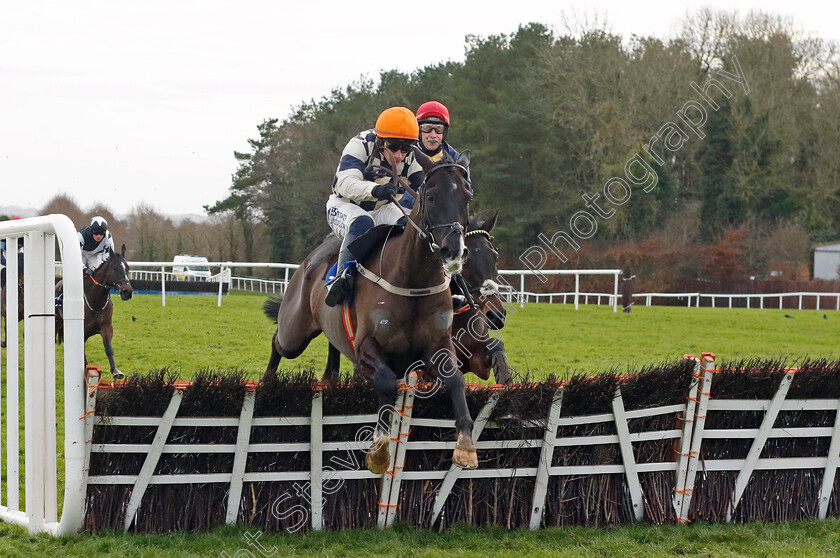 Kappy-Jy-Pyke-0001 
 KAPPA JY PYKE (Paul Townend) wins The Sky Bet Maiden Hurdle
Punchestown 12 Jan 2025 - Pic Steven Cargill / Racingfotos.com