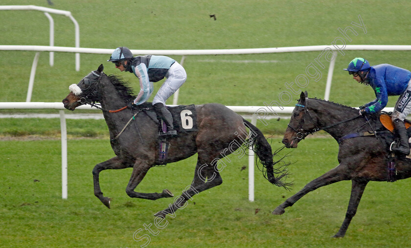 Storm-Force-One-0001 
 STORM FORCE ONE (Luke Scott)
Market Rasen 17 Nov 2022 - Pic Steven Cargill / Racingfotos.com