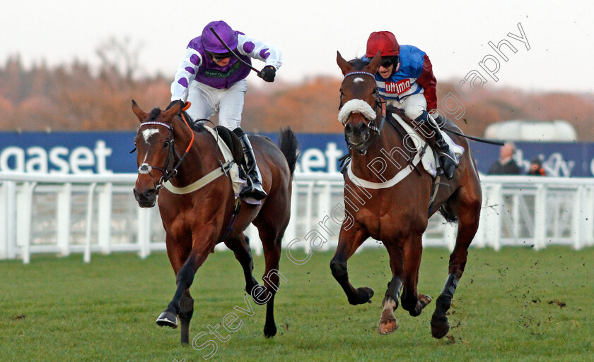 Nestor-Park-0001 
 NESTOR PARK (David Bass) beats PORTRUSH TED (right) in The Elite AV Standard Open National Hunt Flat Race Ascot 25 Nov 2017 - Pic Steven Cargill / Racingfotos.com