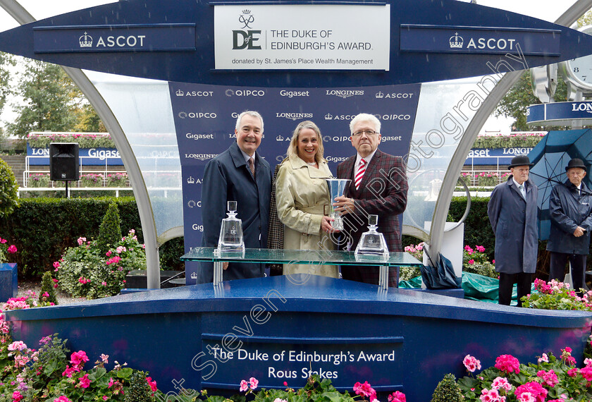 Intense-Romance-0009 
 Presentation to Hugh Malcolm Linsley for The Duke Of Edinburgh's Award Rous Stakes won by INTENSE ROMANCE
Ascot 6 Oct 2018 - Pic Steven Cargill / Racingfotos.com