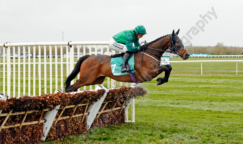 Matata-0002 
 MATATA (Daryl Jacob)
Aintree 14 Apr 2023 - Pic Steven Cargill / Racingfotos.com