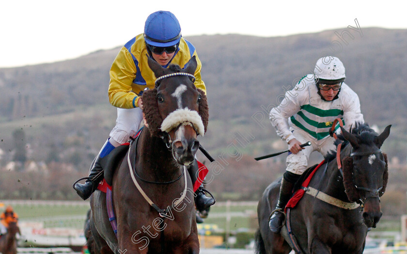 Kansas-City-Chief-0001 
 KANSAS CITY CHIEF (Victoria Malzard) wins The Citipost Handicap Hurdle
Cheltenham 10 Dec 2021 - Pic Steven Cargill / Racingfotos.com