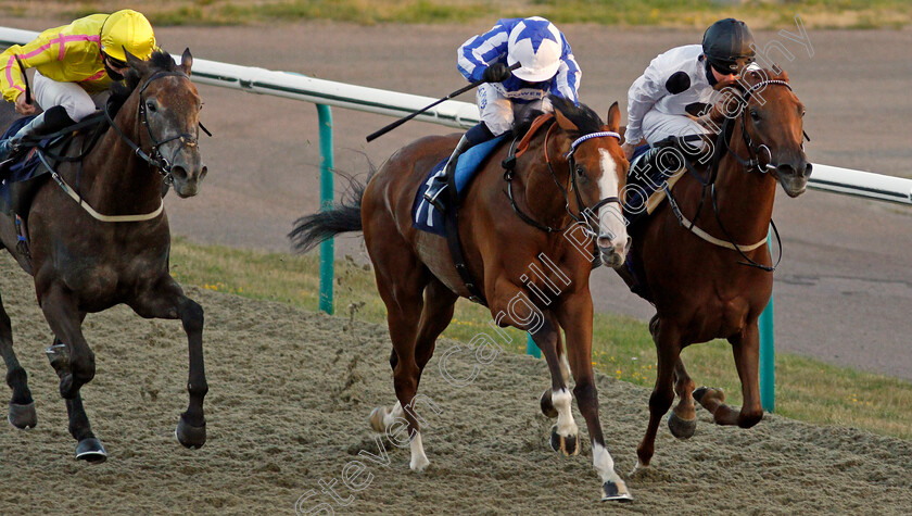 September-Power-0003 
 SEPTEMBER POWER (centre, Silvestre De Sousa) beats VIOLA (right) and FILLES DE FLEUR (left) in The Read Andrew Balding On Betway Insider Fillies Handicap
Lingfield 5 Aug 2020 - Pic Steven Cargill / Racingfotos.com