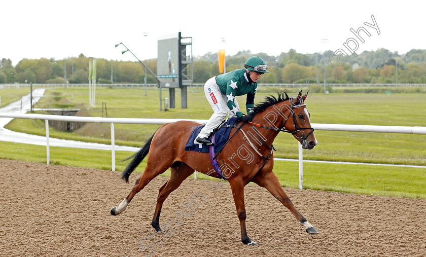 Jinaan-0001 
 JINAAN (Hollie Doyle)
Wolverhampton 24 May 2021 - Pic Steven Cargill / Racingfotos.com