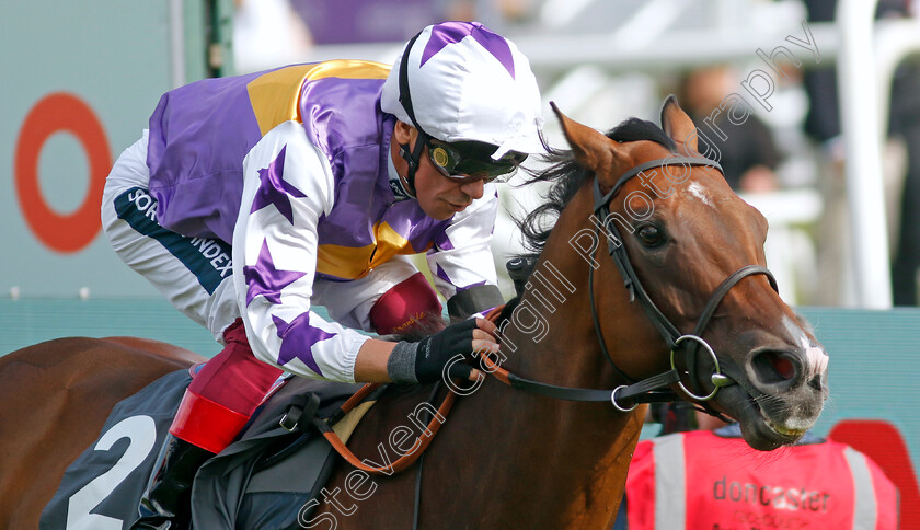 Kinross-0002 
 KINROSS (Frankie Dettori) wins The Cazoo Park Stakes
Doncaster 11 Sep 2022 - Pic Steven Cargill / Racingfotos.com