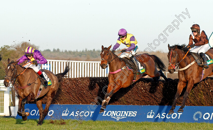 Domaine-De-L Isle-0001 
 DOMAINE DE L'ISLE (right, David Bass) beats HAPPY DIVA (centre) and KAYF ADVENTURE (left) in The Bet365 Handicap Chase
Ascot 18 Jan 2020 - Pic Steven Cargill / Racingfotos.com