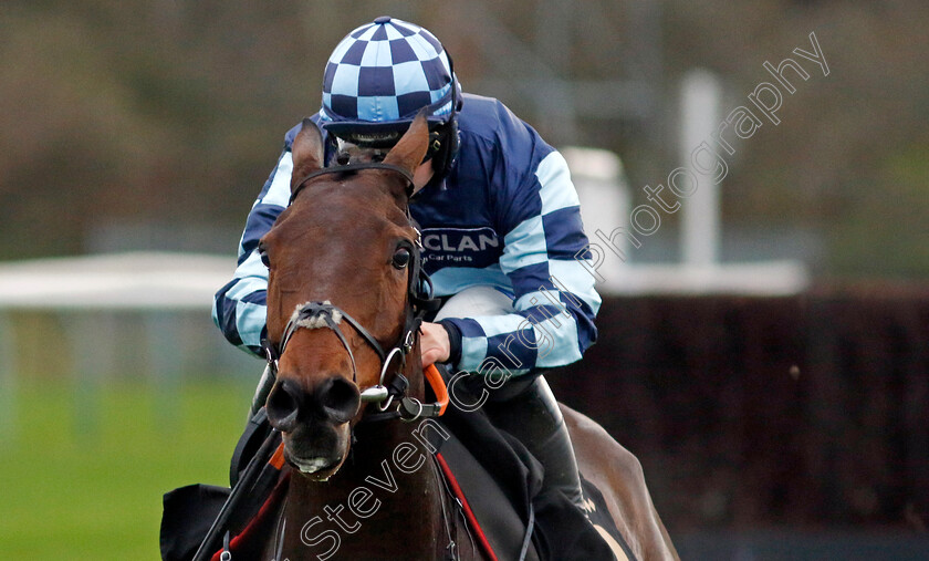 Thomas-Darby-0003 
 THOMAS DARBY (Sean Bowen) wins The John Sumner Memorial Veterans Handicap Chase
Warwick 22 Nov 2023 - Pic Steven Cargill / Racingfotos.com