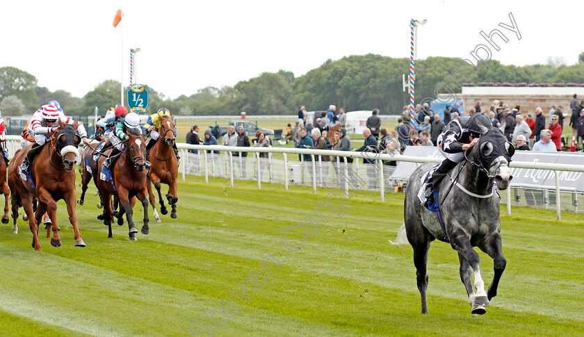 George-Bowen-0003 
 GEORGE BOWDEN (Connor Beasley) wins The Infinity Tyres Handicap York 16 May 2018 - Pic Steven Cargill / Racingfotos.com