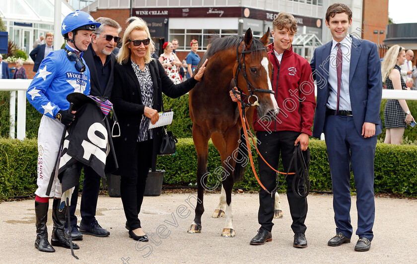 Tardis-0005 
 TARDIS (Oisin Murphy) with owner Andrew Cohen (2nd left) after The BetVictor St Hugh's Stakes
Newbury 13 Aug 2021 - Pic Steven Cargill / Racingfotos.com