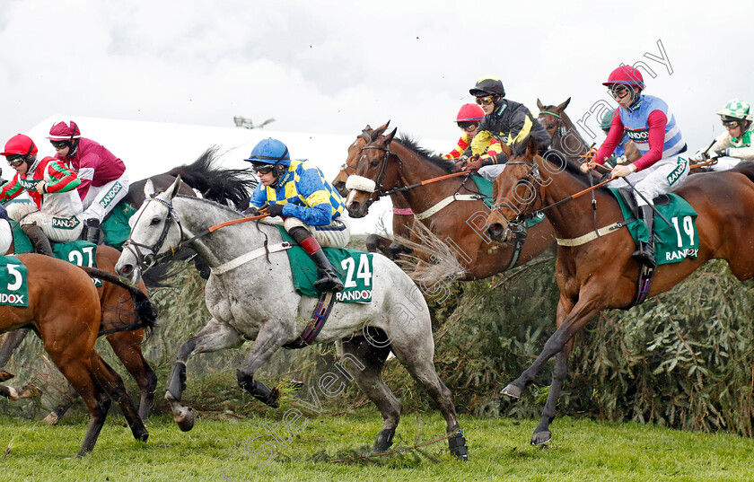 Bill-Baxter-0005 
 BILL BAXTER (Sam Twiston-Davies) wins The Randox Topham Handicap Chase
Aintree 14 Apr 2023 - Pic Steven Cargill / Racingfotos.com