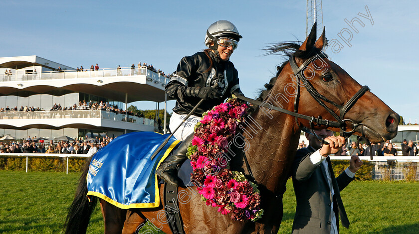 Espen-Hill-0014 
 ESPEN HILL (Madeleine Smith) winner of The Stockholm Cup International
Bro Park, Sweden 17 Sep 2023 - Pic Steven Cargill / Racingfotos.com