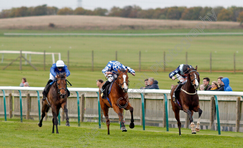 Soto-Sizzler-0003 
 SOTO SIZZLER (centre, Ryan Moore) beats BAD COMPANY (right) in The 888sport Handicap
Newmarket 29 Oct 2021 - Pic Steven Cargill / Racingfotos.com