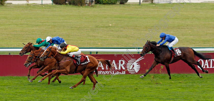 Torquator-Tasso-0007 
 TORQUATOR TASSO (Rene Piechulek) beats HURRICANE LANE (centre) and TARNAWA (farside) in The Qatar Prix De L'Arc de Triomphe
Longchamp 3 Oct 2021 - Pic Steven Cargill / Racingfotos.com