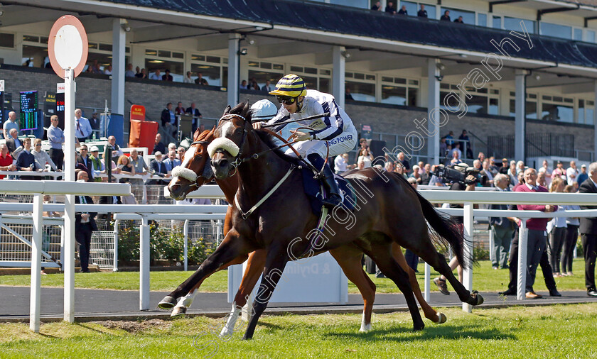 Son-And-Sannie-0003 
 SON AND SANNIE (Harry Davies) wins The Bet £10 Get £10 With Vickers Bet Handicap
Chepstow 27 May 2022 - Pic Steven Cargill / Racingfotos.com