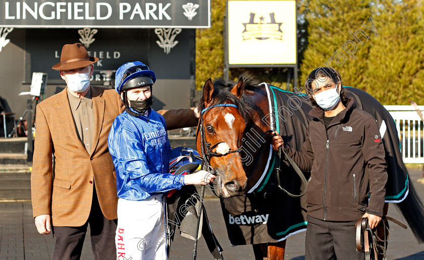 Forest-Of-Dean-0009 
 FOREST OF DEAN (Robert Havlin) with John Gosden after The Betway Winter Derby Stakes
Lingfield 27 Feb 2021 - Pic Steven Cargill / Racingfotos.com