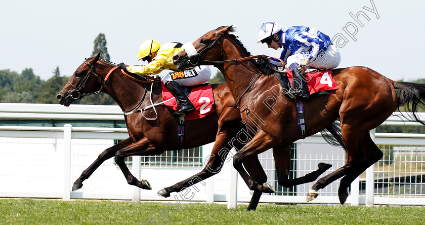 Arctic-Sound-0004 
 ARCTIC SOUND (Silvestre De Sousa) beats FOX TAL (right) in The Good Care Group British EBF Novice Stakes Div1
Sandown 6 Jul 2018 - Pic Steven Cargill / Racingfotos.com