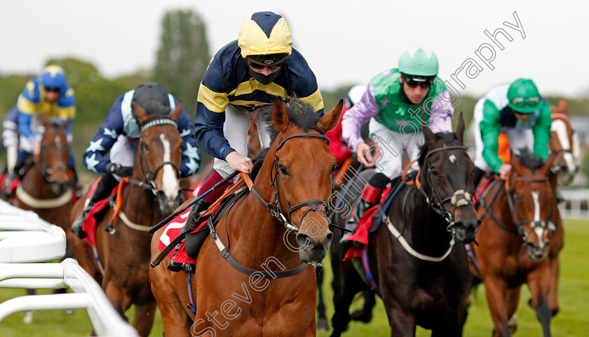 Sweet-Reward-0004 
 SWEET REWARD (Rob Hornby) wins The Play Coral Racing Super Series For Free Handicap
Sandown 27 May 2021 - Pic Steven Cargill / Racingfotos.com