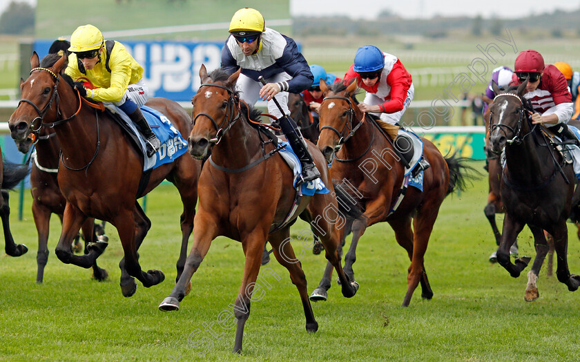 Ribbon-Rose-0003 
 RIBBON ROSE (centre, Neil Callan) beats AMEYNAH (left) in The Godolphin Under Starters Orders Maiden Fillies Stakes
Newmarket 8 Oct 2021 - Pic Steven Cargill / Racingfotos.com