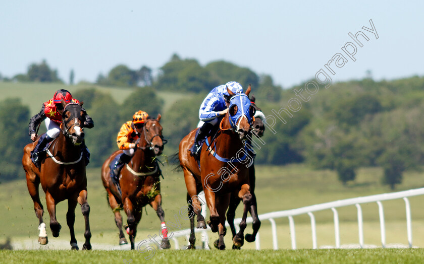 Fossos-0001 
 FOSSOS (right, Harry Davies) beats MONSIEUR FANTAISIE (left) in The Cazoo Search Drive Smile Handicap
Chepstow 27 May 2022 - Pic Steven Cargill / Racingfotos.com