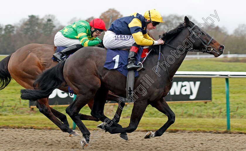 Dutiful-Son-0004 
 DUTIFUL SON (Adam Kirby) wins The Play Jackpot Games At sunbets.co.uk/vegas Selling Stakes Lingfield 13 Dec 2017 - Pic Steven Cargill / Racingfotos.com