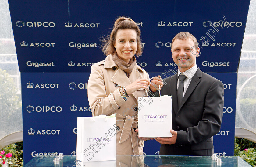 Cape-Byron-0009 
 Presentation for The Leo Bancroft Signature Hair Care Classified Stakes Ascot 8 Sep 2017 - Pic Steven Cargill / Racingfotos.com