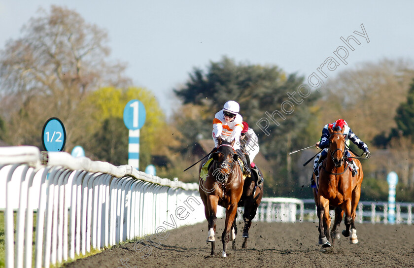 Imperial-Sands-0004 
 IMPERIAL SANDS (Hollie Doyle) wins The racingtv.com Handicap
Kempton 10 Apr 2023 - Pic Steven Cargill / Racingfotos.com